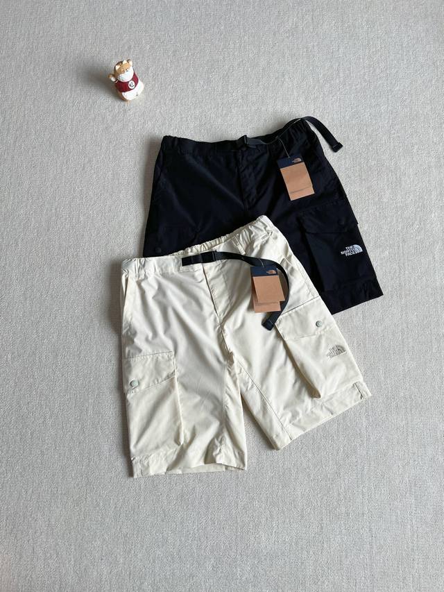 The shopkeeper keeps it for himself. 25 Summer Japanese Workwear Style Sunscreen