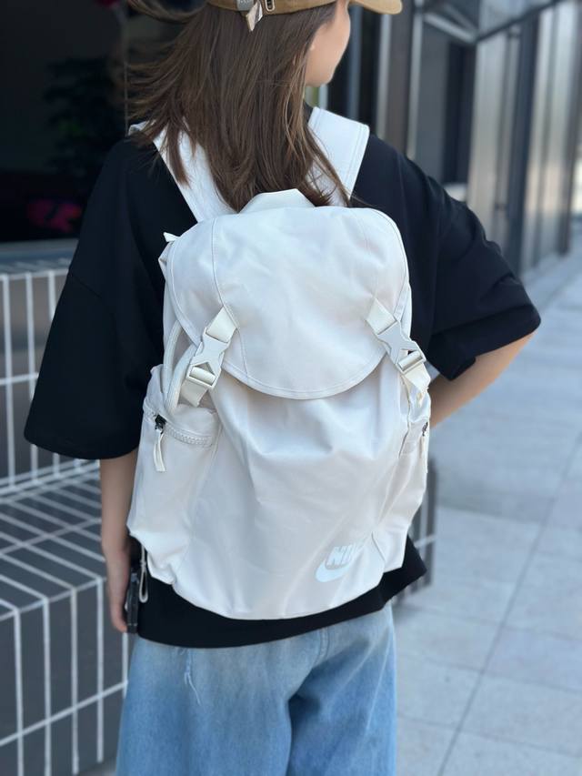 Top version Nike large drawstring design small logo backpack for men and women.