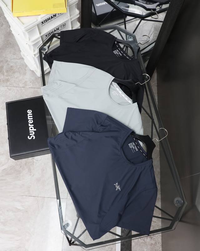 for real photos [High Quality] Arc'Teryx Arc'Teryx New Summer Fitness Series Ice