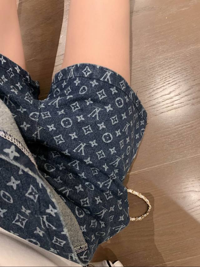 Louis Vuitton Lv Donkey full print old flower four-leaf clover letter print wash