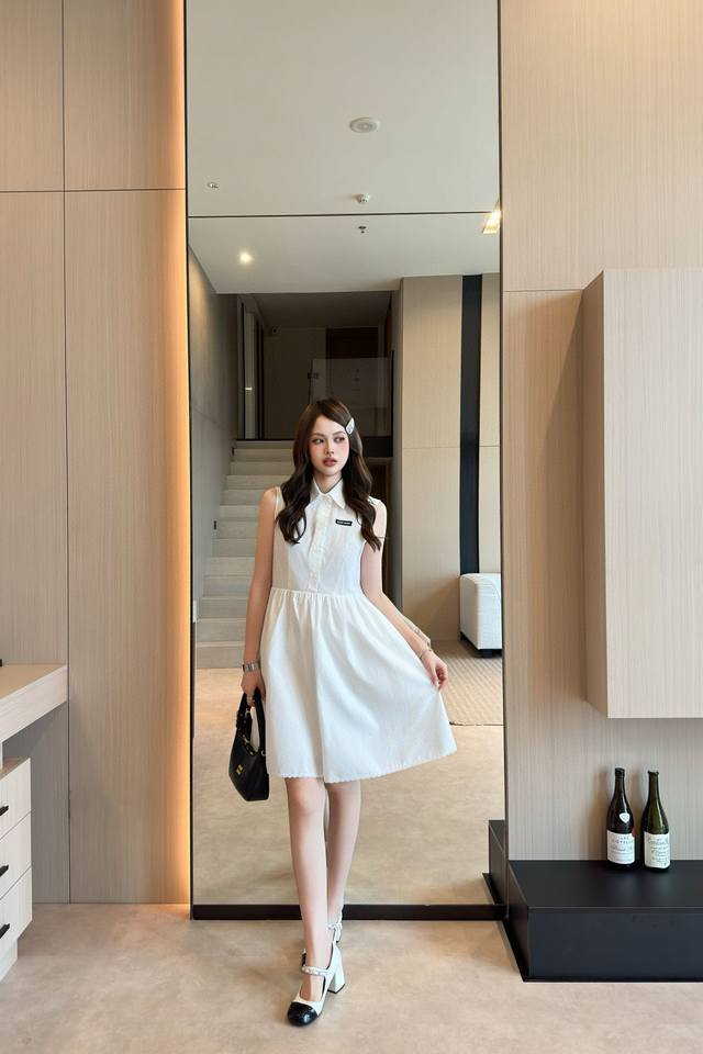 Miumiu Miu Miu customized letter small label lapel sleeveless dress Style number
