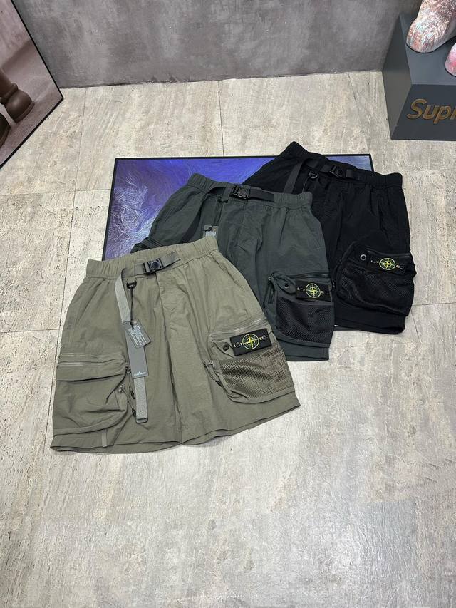 Stone Island 25Ss summer new embroidered badge logo work shorts, three colors op