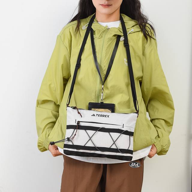 Adidas men's and women's new outdoor sports messenger bag street trend casual ve