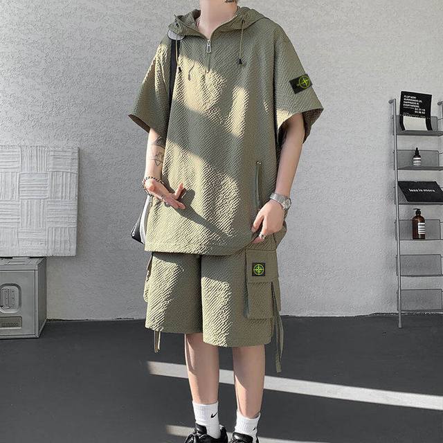 New high-quality shorts and short-sleeved suits from Stone Island 25Ss! The clot