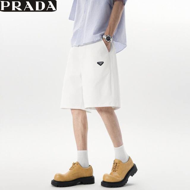 Prada 2025Fw Prada summer new style, simple and casual all-match white shorts fo