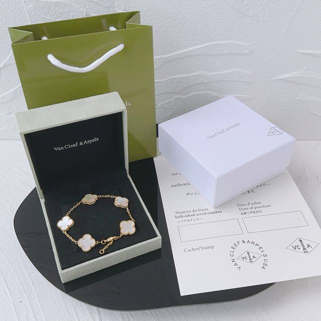 Van Cleef & Arpels Four-Leaf Clover Lucky Five-Flower Bracelet Replica Top origi
