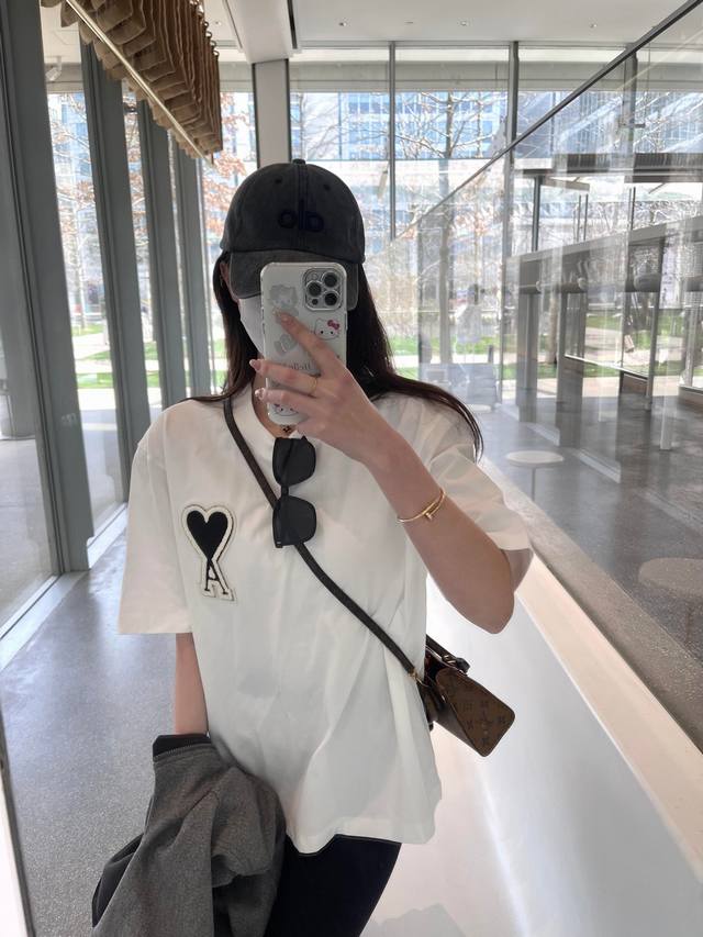 New arrival! Ami towel embroidered heart couple short-sleeved T-shirt! Loose fit