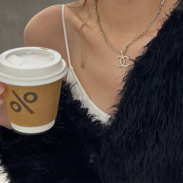 Chanel Chanel double-layer necklace, the necklace is loved at first sight, can b