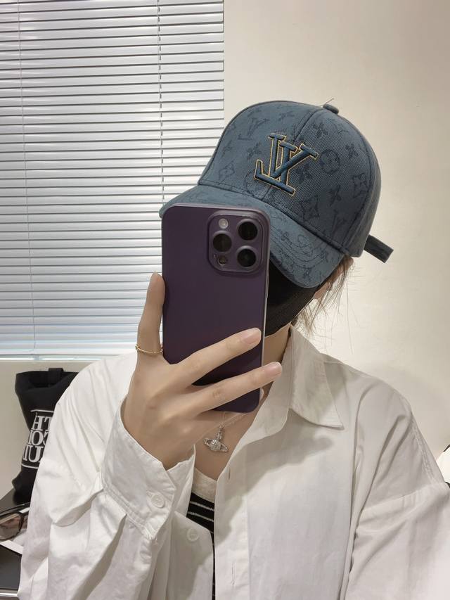 Lv Louis Vuitton official website high version shipment, classic baseball cap, v