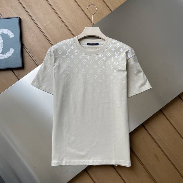 counter restores the top replica version of Lv summer new product new plain knit