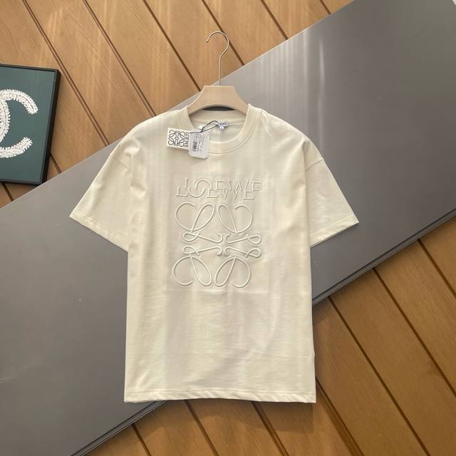 counter restores the top replica version of Lowe Loewe, round neck embroidered l