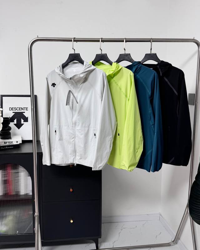 Seamless lamination can be used as a sunscreen thin jacket Peng Yuyan Descente T
