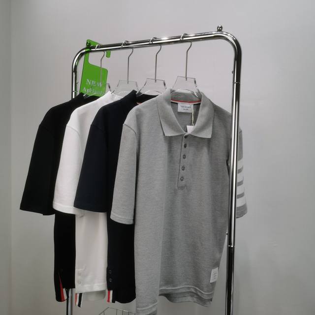 The main model is available all year round! ! ! Thom Browne Spring and Summer Fo