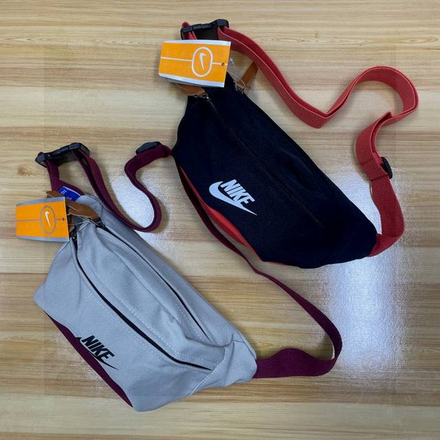 Nike Nike color matching large capacity multifunctional sports leisure waist bag