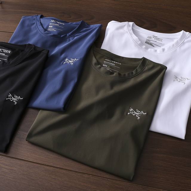 Arc'teryx new men's quick-drying round neck short-sleeved T-shirt! Classic and f
