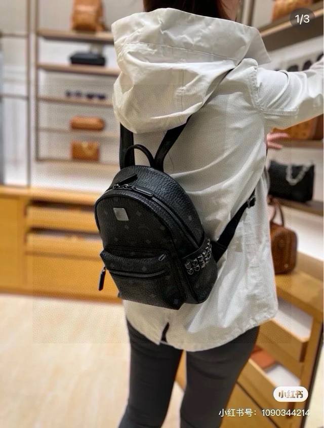 Small Medium Mcm Backpack Black This is definitely a treasure model of Mcm, popu