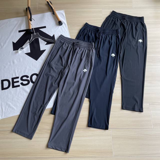 Main picture + details Summer quick-drying pants Descente Descente three-color s