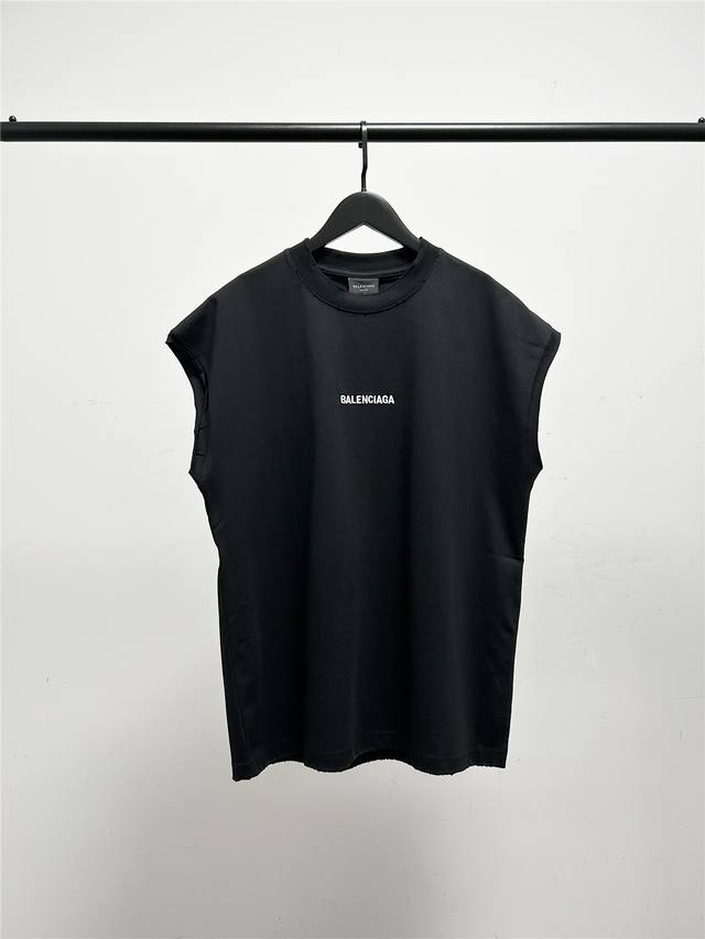 Vest, vest, vest! High version, very good quality! Balenciaga slightly ripped ve