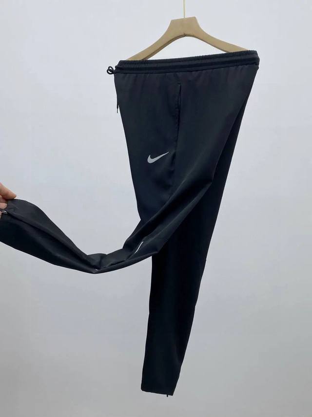 New arrival The zipper at the hem can be opened and closed freely! Nike summer t
