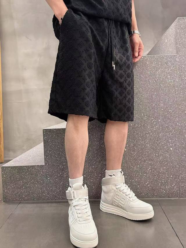 Lv Louis Vuitton 2025 summer new embossed Logo full-print shorts Original fabric