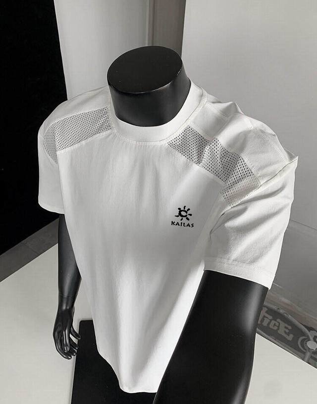 Price reduction benefits! Available. Kaleshi ice silk short sleeves! The ice sil