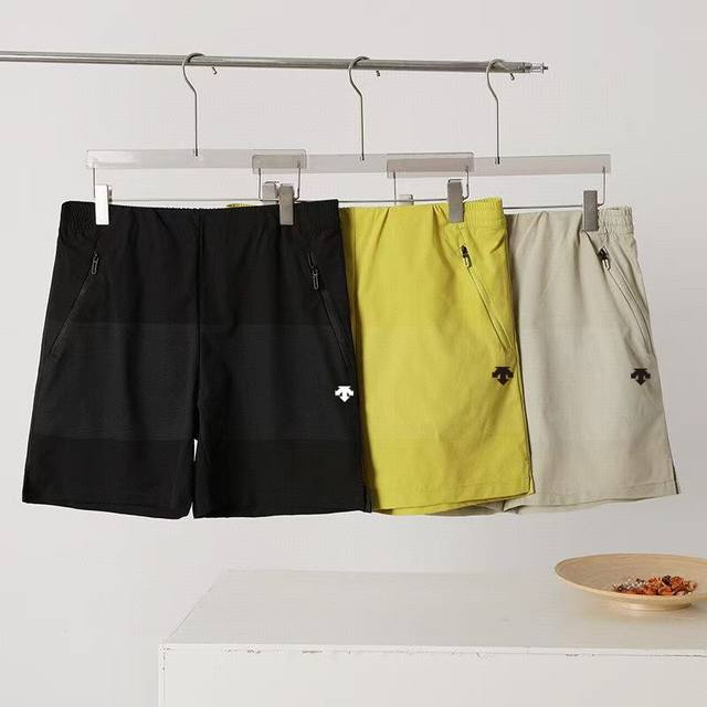 for Descente outdoor shorts, technology fabric sports casual shorts, light and q