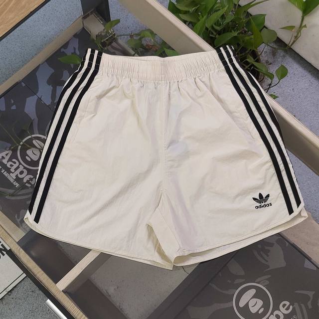 New arrival Style number: Zz25605 2025 new Adidas Trefoil embroidered Logo retro