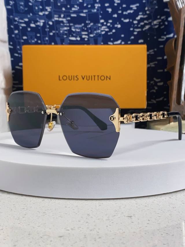 Louis Vuitton 2025 new Lv retro cut edge gradient style fashion sunglasses for w