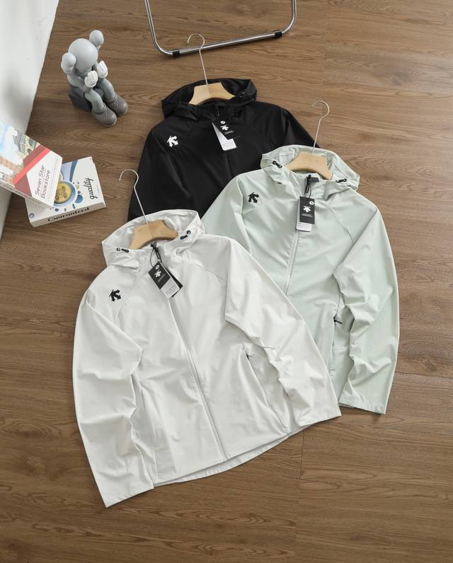 New arrival Brand: Descente Size: ML-Xl-Xxl-Xxxl-Xxxxl Color: Black-White-Light