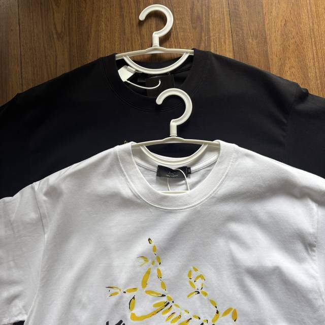High quality, Sydney paper packaging Arcteryx classic two-color round neck print