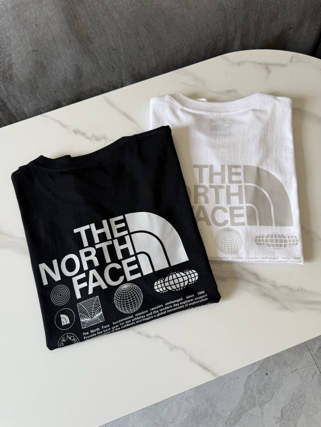The North Face Breathable and comfortable short-sleeved T-shirt with letter logo