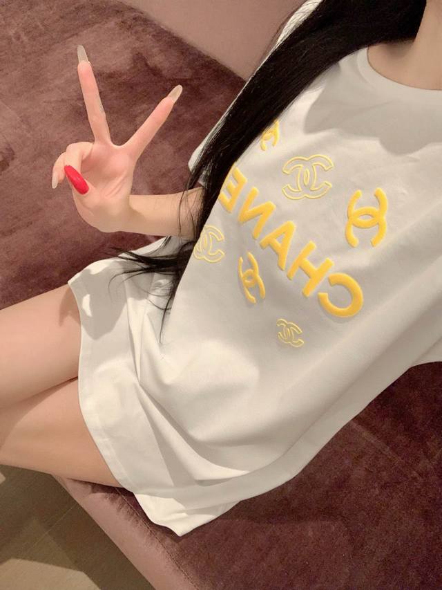 Chanel Chanel Double C Letter Foam Print Round Neck Short Sleeve T-shirt Style N