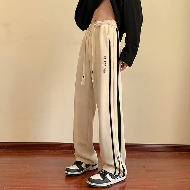New arrival New Balenciaga straight sweatpants! Made of original custom cotton f