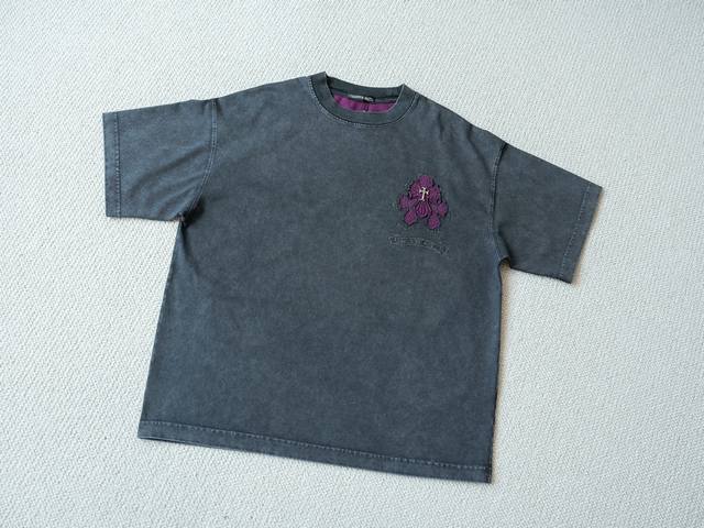 Top Tee Chrome Hearts S S25 Solid Pink Cross Patch Logo Round Neck Short Sleeve