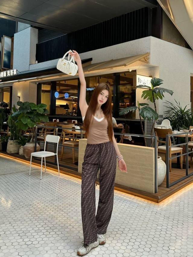 New arrival Fend* Fendi 2025Ss new double F casual trousers are not picky about