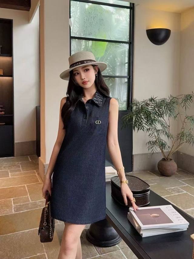 New arrival Dio* Dior lapel British vest dress Comes with a brooch Fashionable,