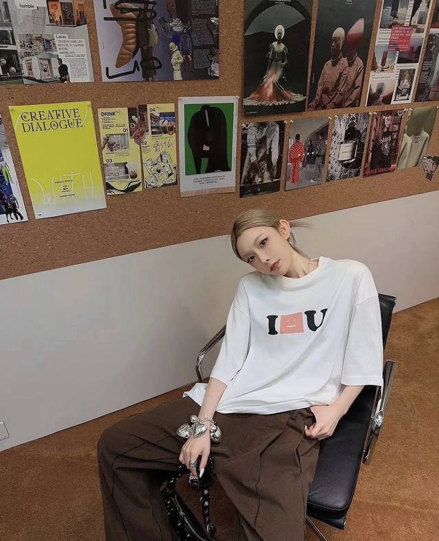 for Acne Studios, as a typical representative of Nordic minimalist style, has be