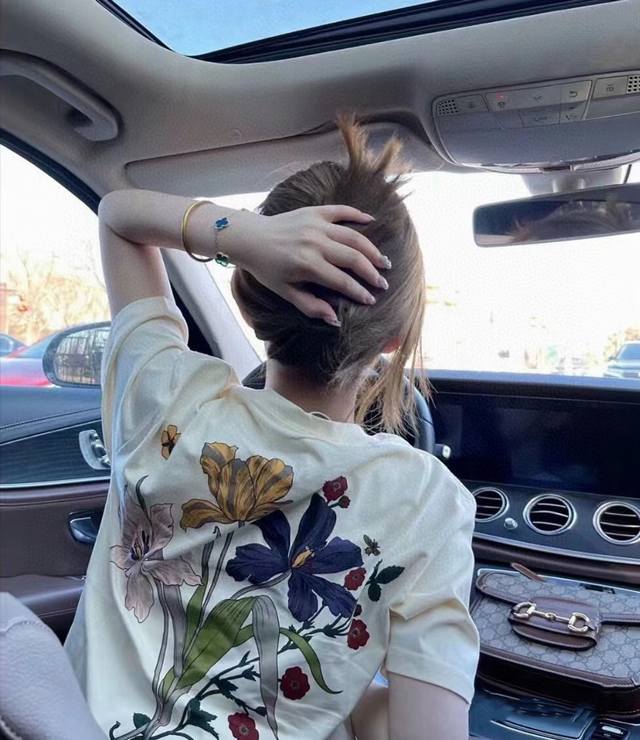 for 2025Ss summer new Gucci letter floral round neck short-sleeved T-shirt It's