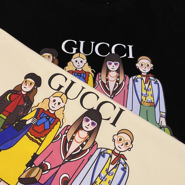 Gucci catwalk style trendsetter classic couple short sleeves . Wearing them is c