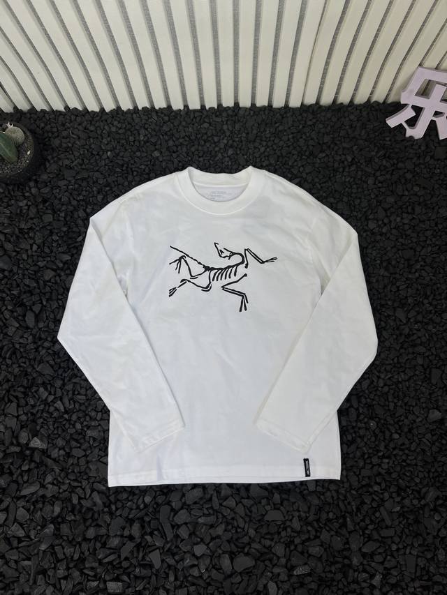 Arcteryx autumn and winter essential solid color versatile base shirt with large