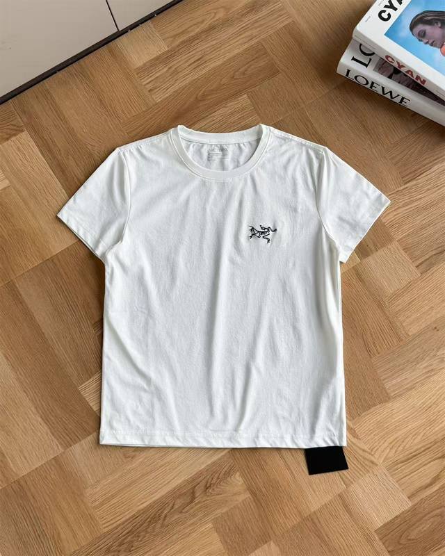Detail picture heavy embroidery Arcteryx summer embroidery new quick-drying func
