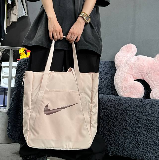 three-dimensional label high quality Nike tote bag shoulder bag handbag unisex.