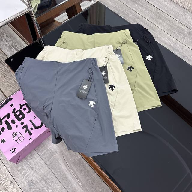 Descente Training Series Ss25 Fashionable and comfortable casual shorts Unisex c