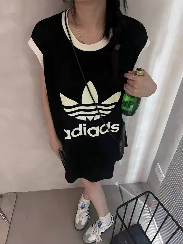 Limited edition clover contrast color long vest dress T You can wear it casually