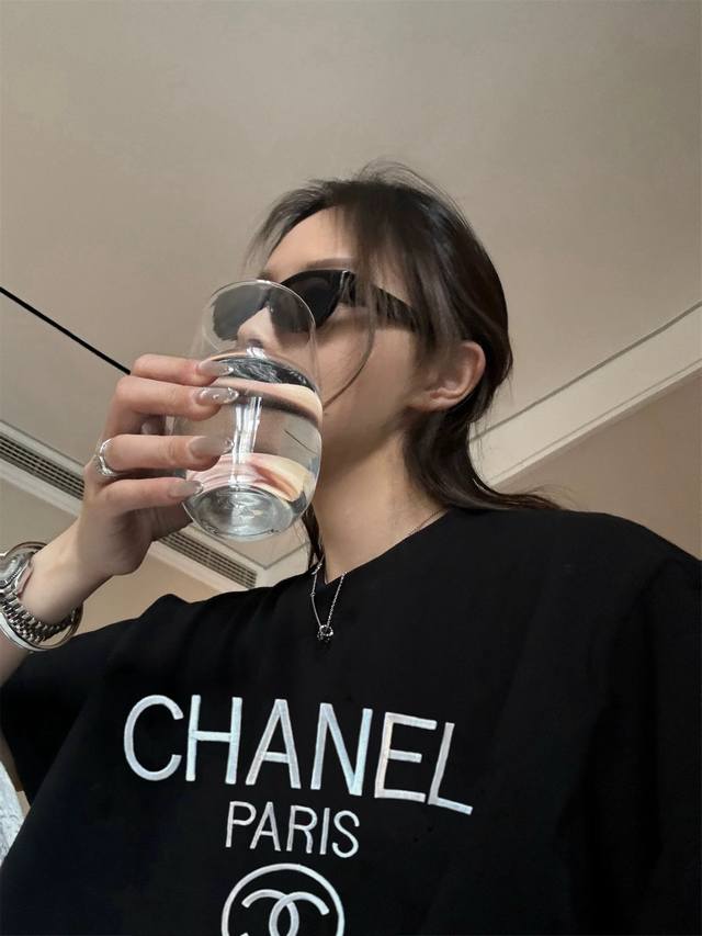 Chanel vintage heavy-duty logo embroidered pure black short-sleeved T-shirt The