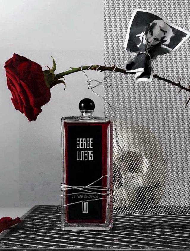 Vietnamese version Berlin Girl 50Ml Also comes with a nozzle. Vietnamese import