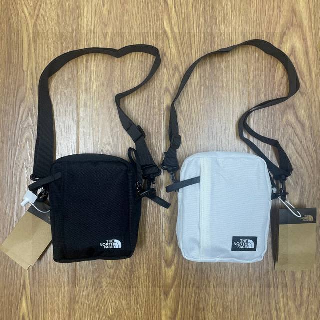 The North Face Tnf leather logo sports casual shoulder bag messenger bag Large c