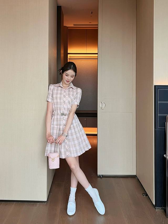 New arrival Burberr* Burberry 25Ss new classic plaid dress Age-reducing retro gi