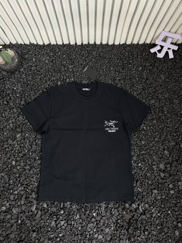 Arc'teryx Palace Summer Couple Classic Triangle Graffiti Print Short Sleeve T-sh