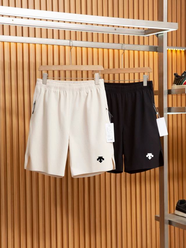 New welfare model! Supply. Descente laser punching woven shorts Article number: